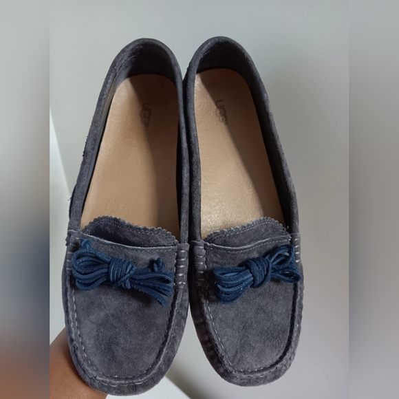 UGG Women's Meena Ii Suede Moccasin Flat Shoe - Picture 2 of 4
